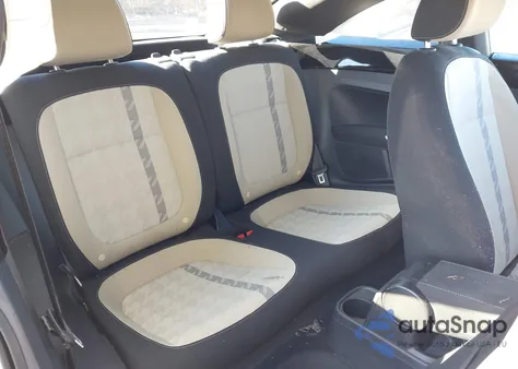 2018 Volkswagen Beetle 2.0T Coast/2.0T S из США, поврежденный, VIN 3VWFD7AT1JM704767